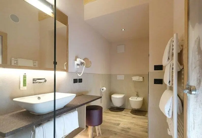 سوییت خانوادگی, Vidor Resort