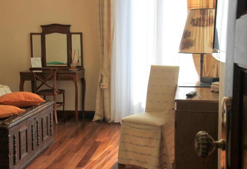 غرفة قياسية, & Ristorante Degli Angeli