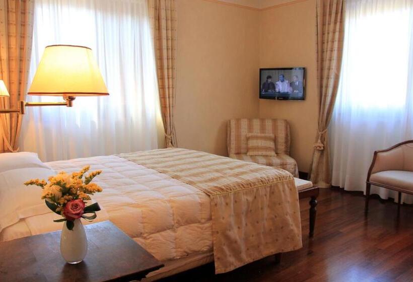 غرفة قياسية, & Ristorante Degli Angeli