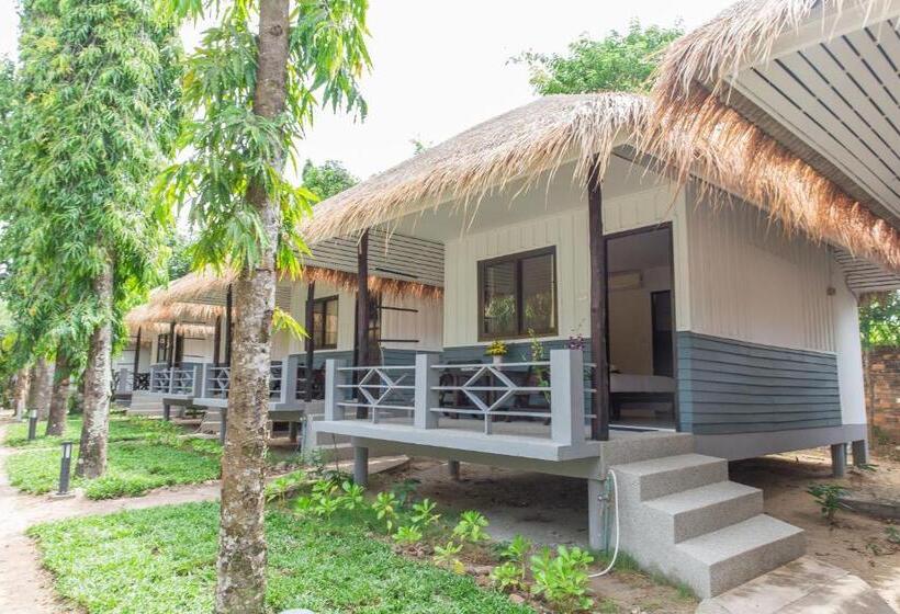 수피리어 코티지, Adarin Beach Resort