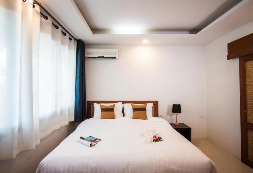 자쿠지 스위트, Adarin Beach Resort