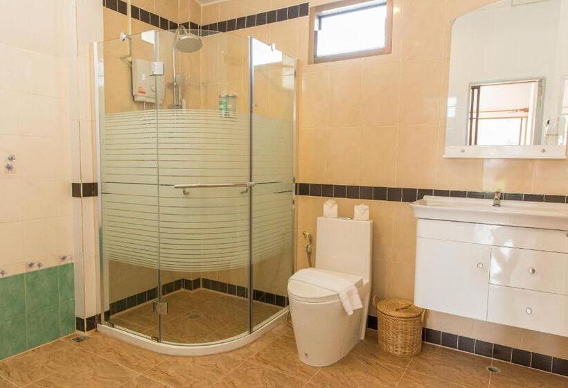 패밀리 스위트, Adarin Beach Resort