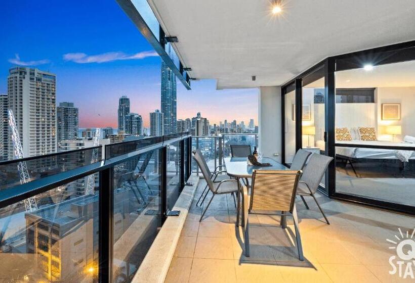 شقة 3 غرف, Circle On Cavill   Apartment Stay Private