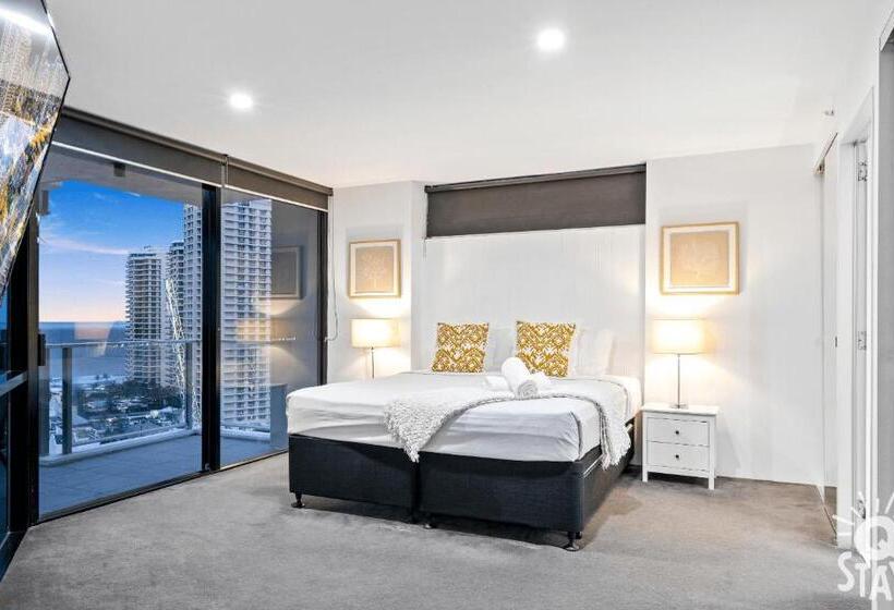 شقة 3 غرف, Circle On Cavill   Apartment Stay Private