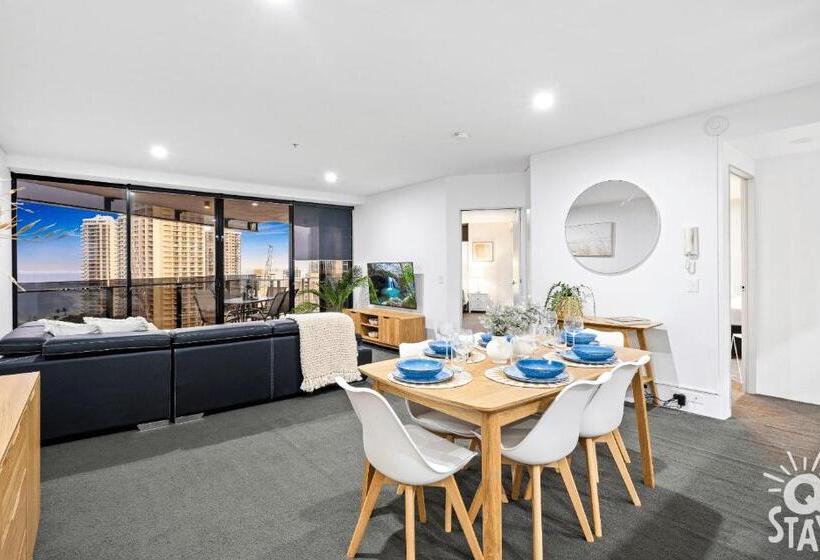 شقة 3 غرف, Circle On Cavill   Apartment Stay Private