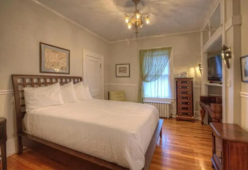 バルコニー付きデラックスルーム, Bluefield Inn, A Select Registry Propery