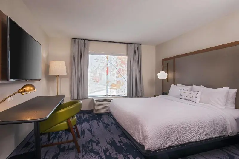 Standard-huone King-vuode, Fairfield Inn & Suites By Marriott Boston Walpole