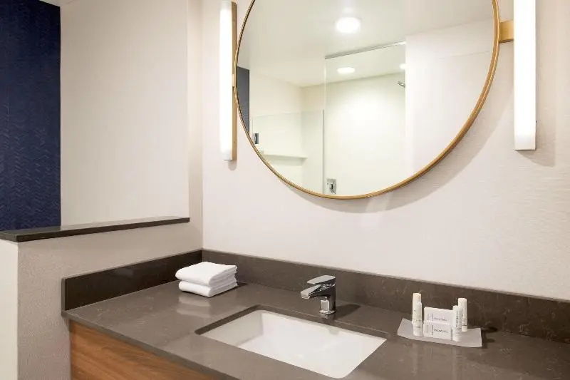 Standard-huone King-vuode, Fairfield Inn & Suites By Marriott Boston Walpole
