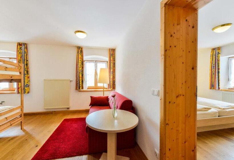 Четырехместный Номер Стандарт, Landhotel Und Gasthof Kirchberger