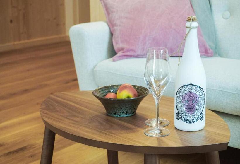 Люкс с Балконом, Landhotel Und Gasthof Kirchberger