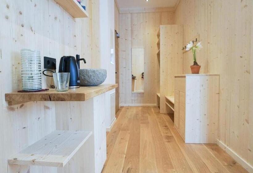 Люкс с Балконом, Landhotel Und Gasthof Kirchberger