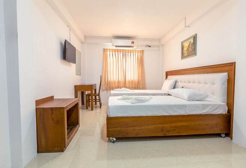 Номер Deluxe, Metro Port City