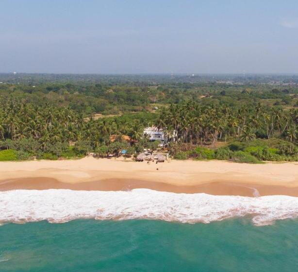 Люкс с Террасой, Nirvana Beach Boutique
