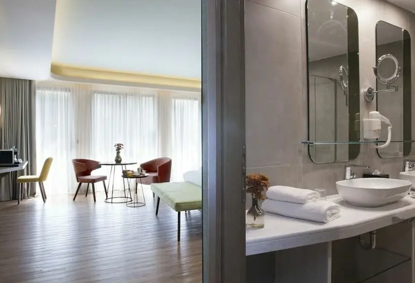 エクゼクティブスイート, Wyndham Athens Residence