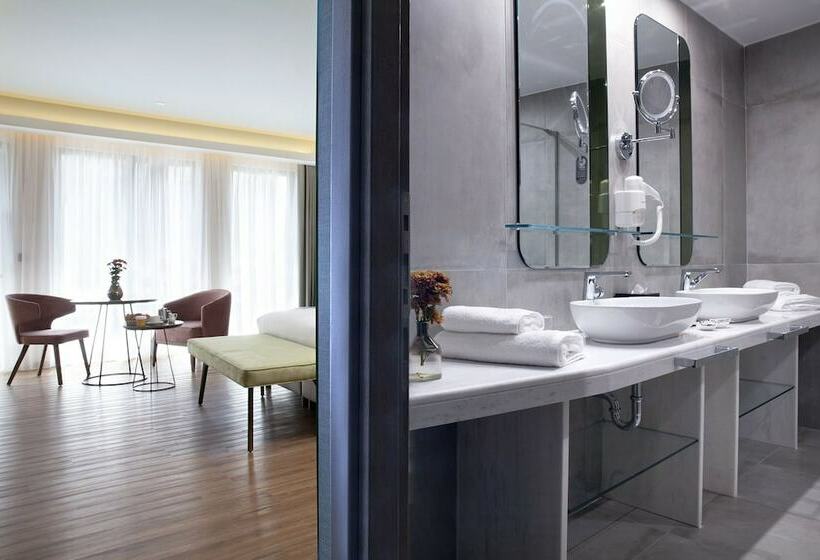 Президентский Люкс, Wyndham Athens Residence