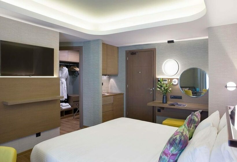 Полулюкс Вид на Город, Wyndham Athens Residence