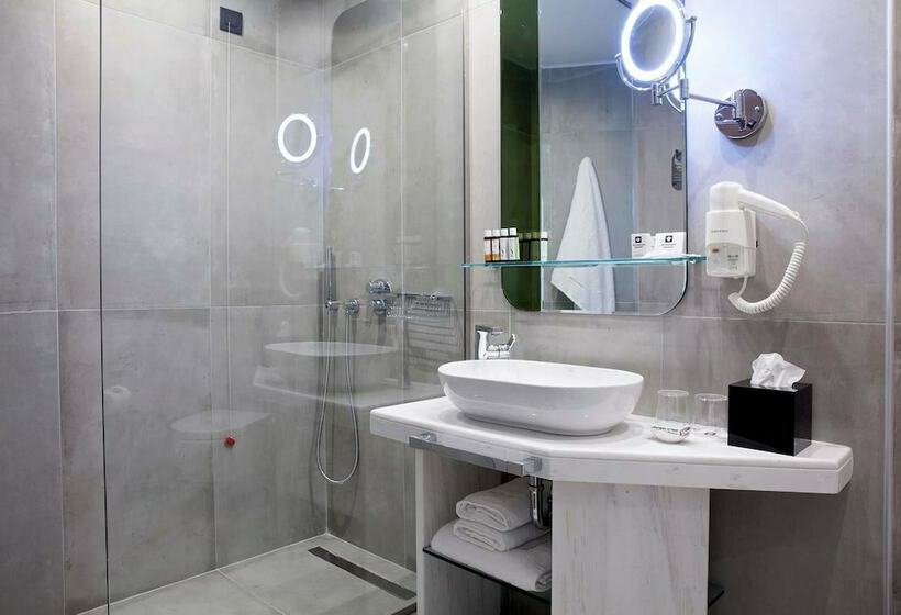 Полулюкс Вид на Город, Wyndham Athens Residence