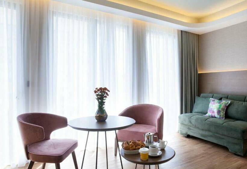 Президентский Люкс, Wyndham Athens Residence