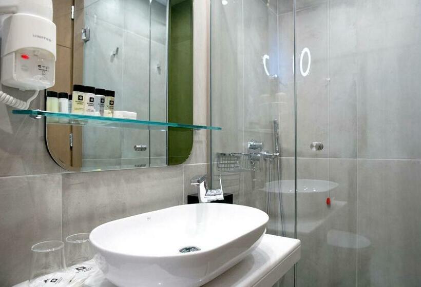 Классический Номер с Видом, Wyndham Athens Residence