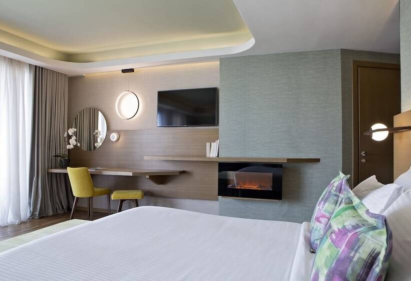 이그제큐티브 스위트, Wyndham Athens Residence