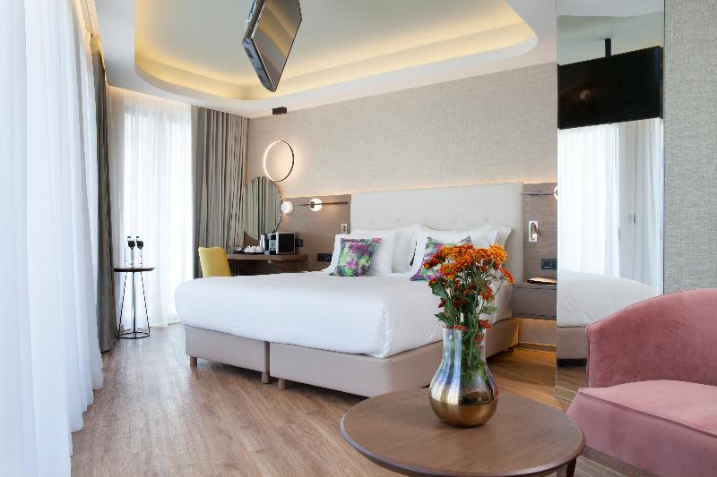 Полулюкс Вид на Город, Wyndham Athens Residence