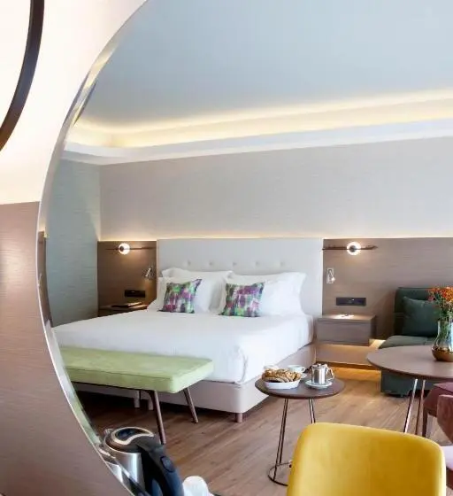 景色の見えるジュニアスイート, Wyndham Athens Residence