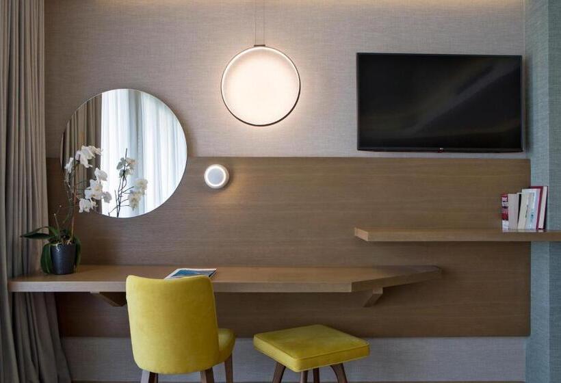 Президентский Люкс, Wyndham Athens Residence