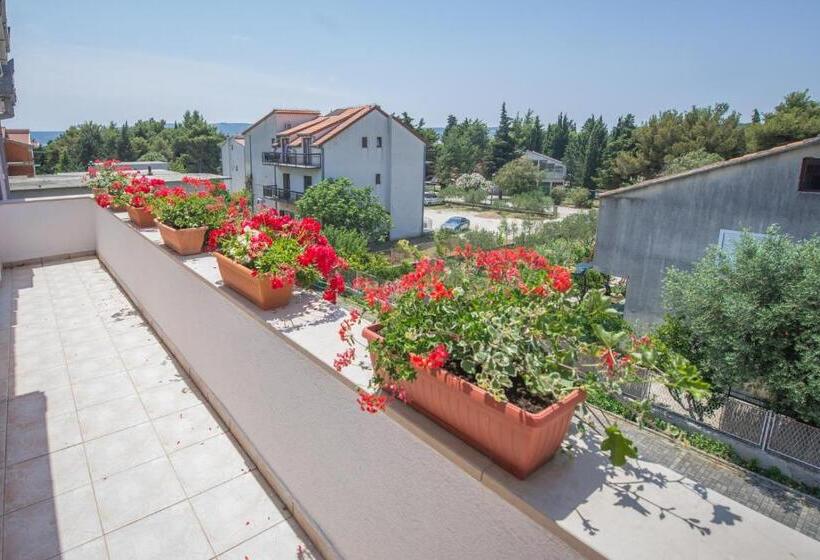 חדר סטנדרט לארבעה, Bed And Breakfast Helena