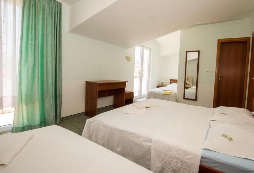 4인용 스탠다드 룸, Bed And Breakfast Helena
