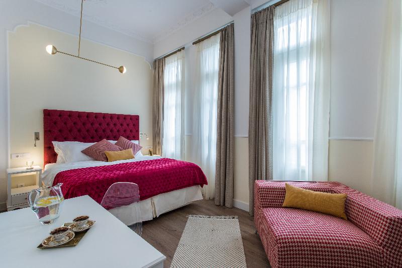 غرفة تنفيذية, Bahar Boutique