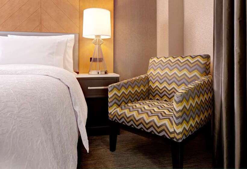 غرفة قياسية, Hampton Inn & Suites Roseburg