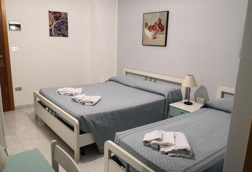 חדר סטנדרט לשלושה, Palia S