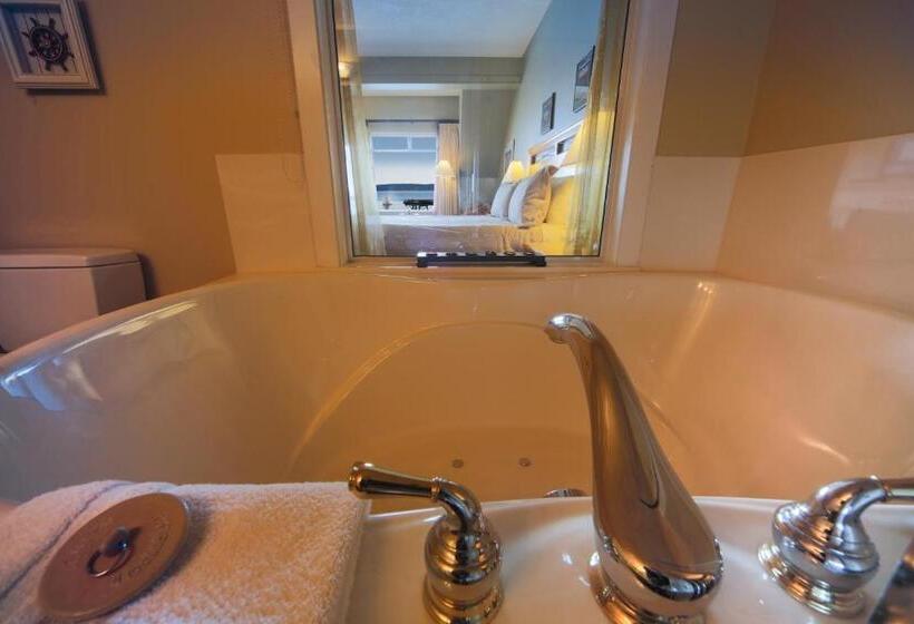 חדר דלוקס עם מיטת קינג, Sidney Waterfront Inn & Suites