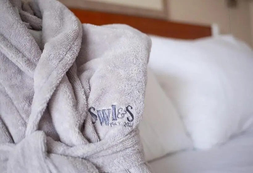 デラックススイート, Sidney Waterfront Inn & Suites