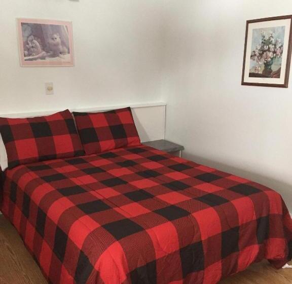 Номер Стандарт, Motel Christine