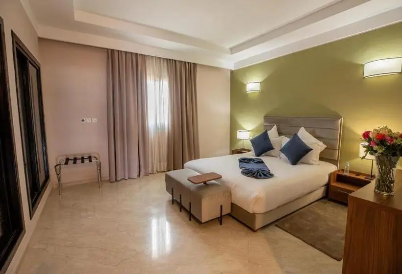2 Bedroom Apartment with Views