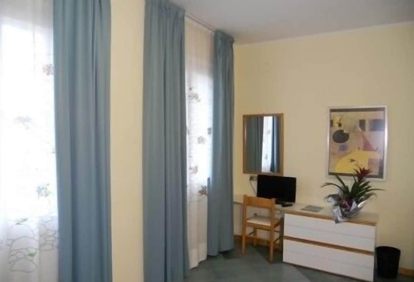 اتاق خانوادگی, Cav Approdo