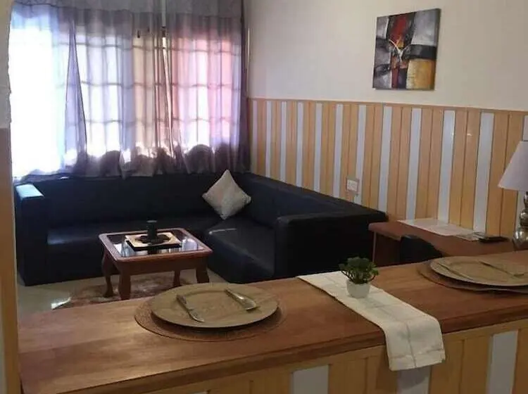 スイート, Hans Cottage Botel