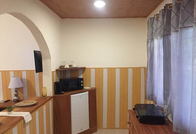 스위트, Hans Cottage Botel