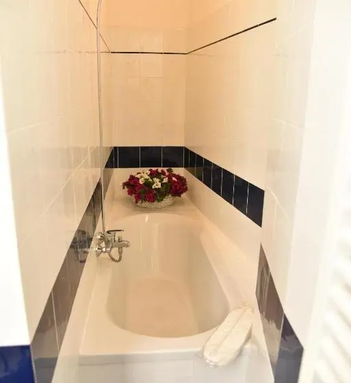اتاق استاندارد سه نفره, B&b Antica Corte