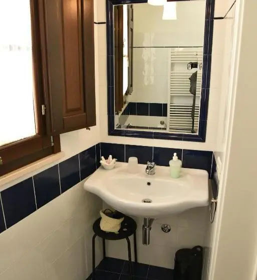 اتاق استاندارد سه نفره, B&b Antica Corte