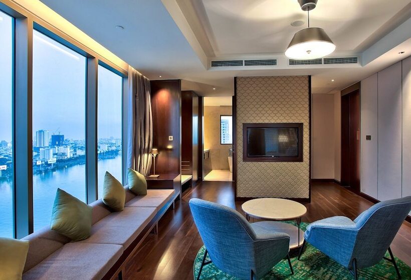 سوئیت با چشمانداز رودخانه, Hilton Da Nang