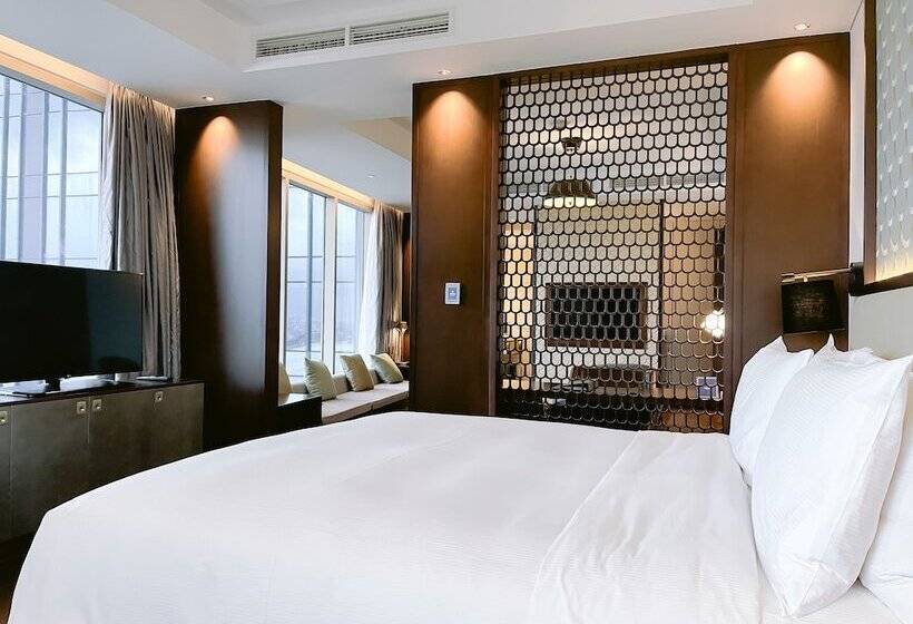 سوئیت با چشمانداز رودخانه, Hilton Da Nang