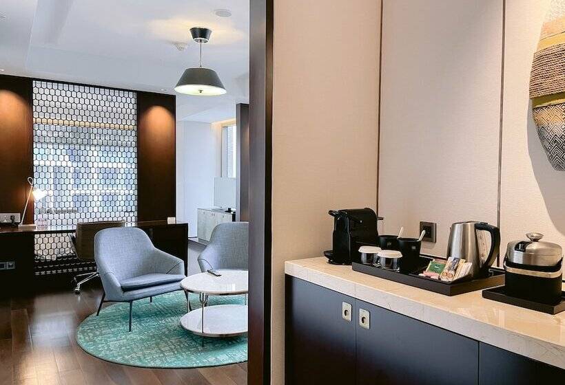 سوییت با چشمانداز دریا, Hilton Da Nang