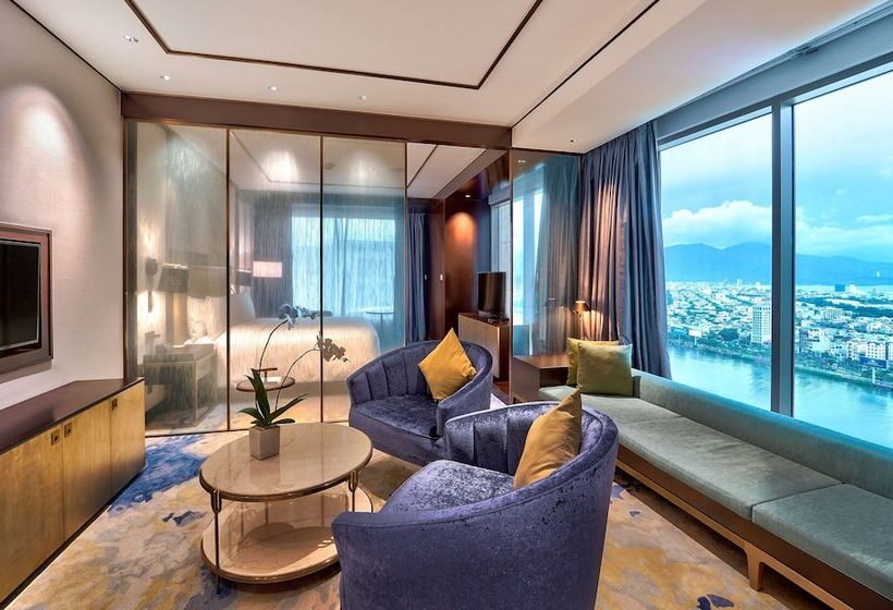 سوئیت ریاست جمهوری 2 خوابه, Hilton Da Nang