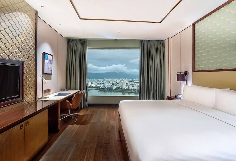 سوئیت ریاست جمهوری 2 خوابه, Hilton Da Nang