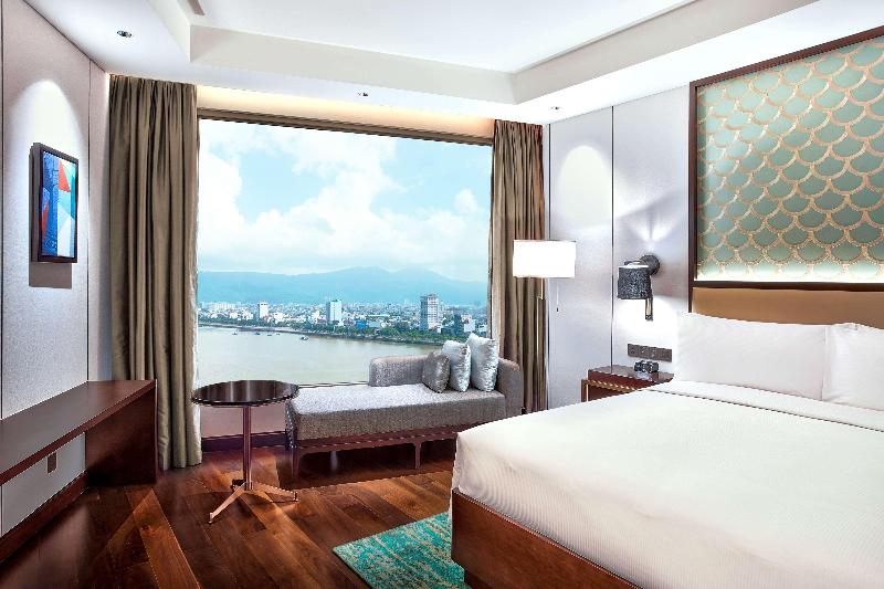اتاق استاندارد با چشمانداز دریا, Hilton Da Nang