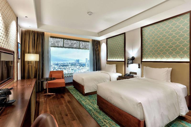 اتاق اجرایی با چشم‌انداز دریا, Hilton Da Nang