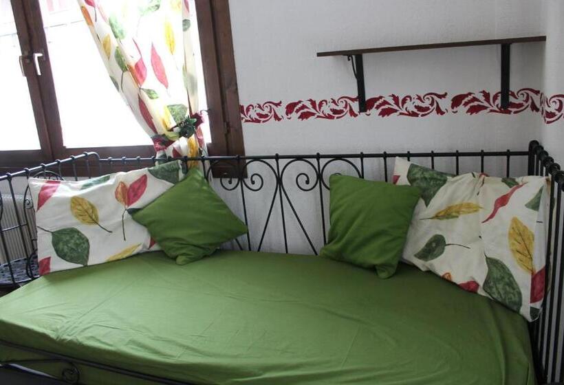 침실 1개 아파트, Jolly Residence