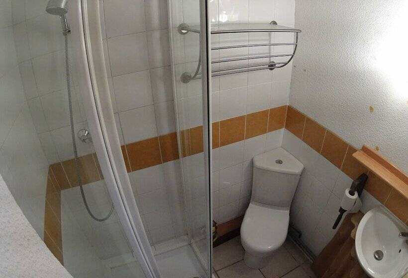 스탠다드 싱글 룸, Etape Du Fanfoué